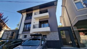 Četverosoban stan na Vracama