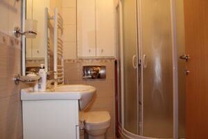 img 1220 1024x683